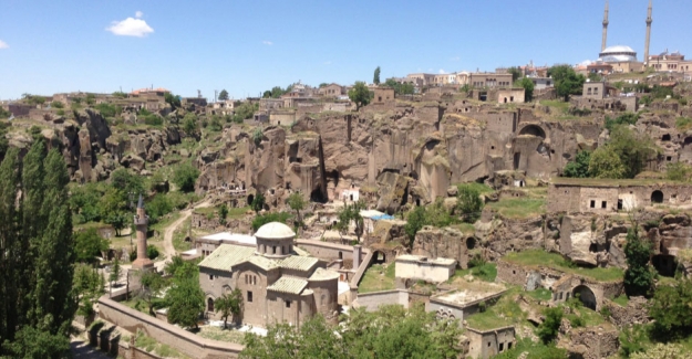 Güzelyurt Ak Parti İlçe Kongresinde Ortalık Karıştı