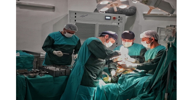 Ortaköy Devlet Hastanesinde bir ilk Diz protezi ameliyatı yapıldı