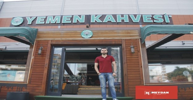 Cafeler Caddesi öğrencilerle yoğun