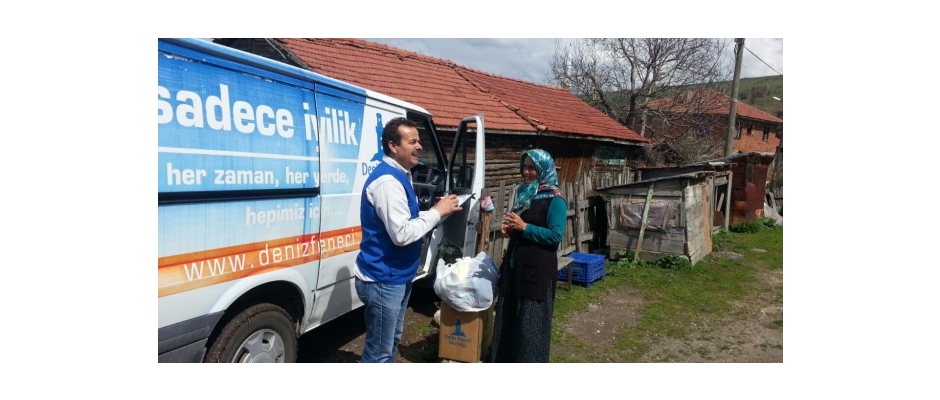 Deniz Feneri Derneği, 400 aileye gıda ve giyim yardımı yaptı