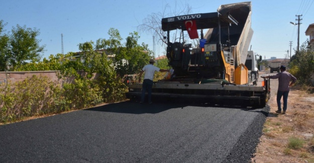 Belediye 93 bin ton sıcak asfalt atarak rekor kırdı