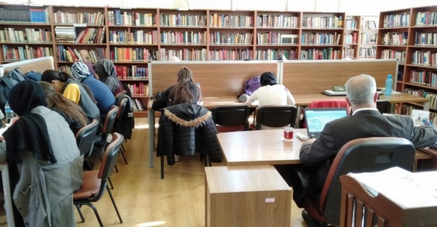 Kütüphanemiz Gelişiyor ama Büyüyemiyor