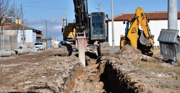 Alt yapı çalışmaları devam ediyor