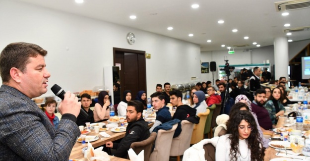 Başkan Dinçer, öğrencilerle bir araya geldi