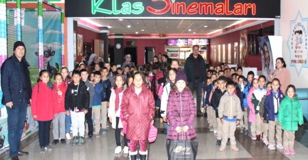 Bir milyon çocuk sinemayla buluşuyor