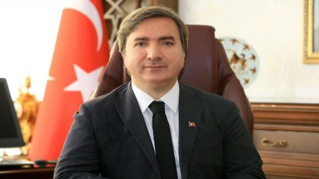 "Sevdiğin kadar sevilirsin"