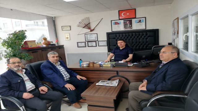 Gazetecilerden eski meslektaşları Yücel’e ziyaret