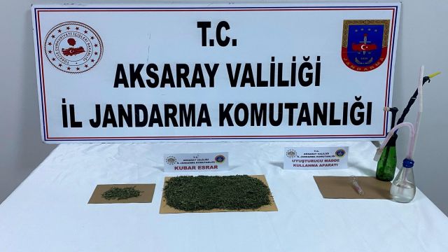 Uyuşturucu taciri jandarmadan kaçamadı