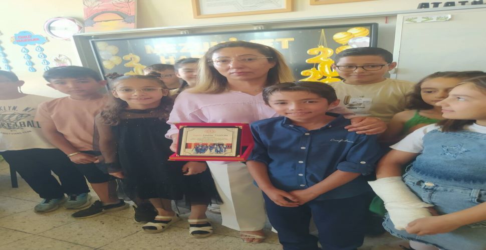 Öğrencilerden öğretmenlerine hüzünlü veda