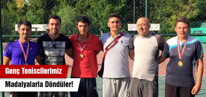 Genç Teniscilerimiz Madalyalarla Döndüler