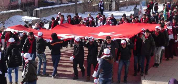 Aksaray&#39;da Sarıkamış Şehitleri İçin Yürüdüler